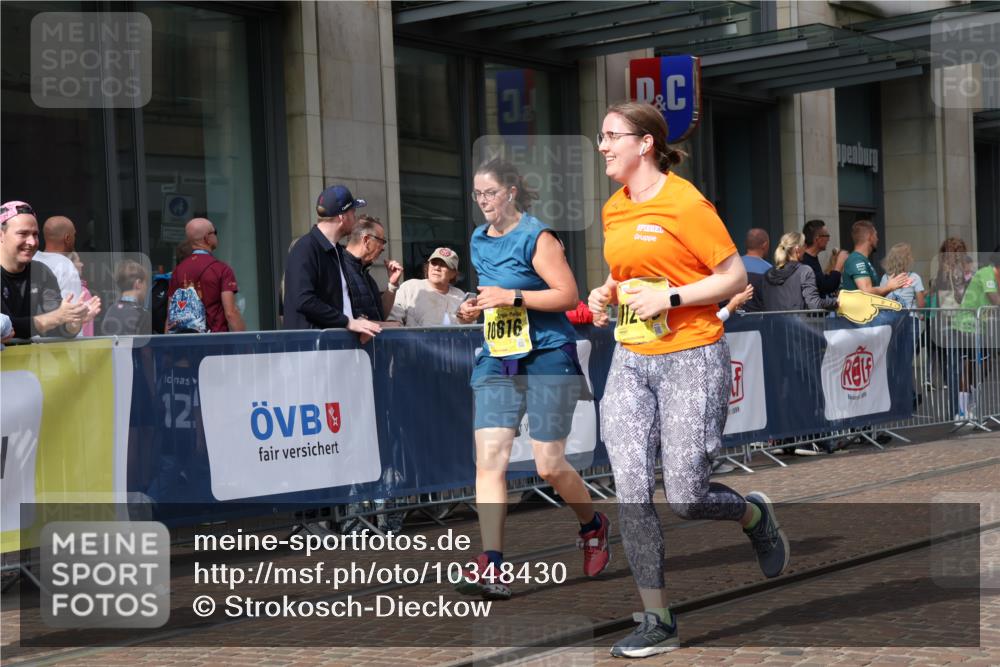 13.09.2026 - 21. swb-Marathon Bremen Strokosch-Dieckow http://msf.ph/oto/10348430 13.09.2026 11:11:31 Ziel 10490, 10552, 10582, 10616, 11239, 11927, 12082, 12286, 12336, 12553, 10155, 10419, 10510, 10511, 10546, 10611, 10977, 11036, 11216, 11231, 11289, 11458, 11533, 11702, 11745, 11870, 12126, 12148, 12220, 12286, 12311, 12336, 12396, 12464, 12508 meine-sportfotos.de