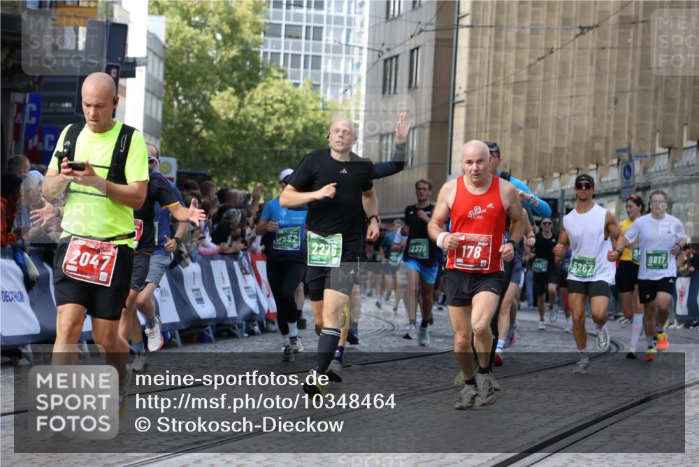 13.09.2026 - 21. swb-Marathon Bremen Strokosch-Dieckow http://msf.ph/oto/10348464 13.09.2026 13:28:45 Ziel 178, 210, 1239, 1380, 1460, 2047, 2764, 2977, 3028, 3294, 3597, 4250, 5250, 5683, 5889, 8429, 8483, 8570, 9064, 9549, 430, 722, 725, 936, 1014, 1688, 2223, 2276, 2378, 2851, 2891, 3419, 3444, 3665, 3938, 5267, 5531, 5691, 5865, 6099, 6817, 6937, 6955, 7134, 8984, 8985, 9562, 13174 meine-sportfotos.de