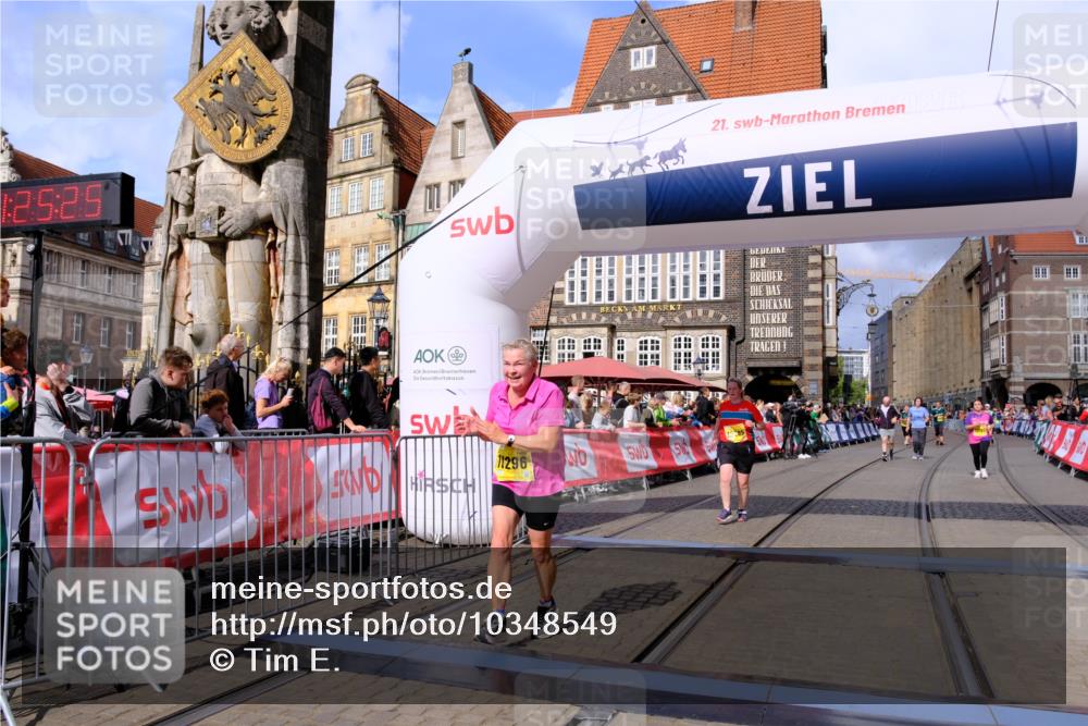 13.09.2026 - 21. swb-Marathon Bremen Tim E. http://msf.ph/oto/10348549 13.09.2026 11:20:41 Ziel 10161, 11296, 12285, 12374 meine-sportfotos.de