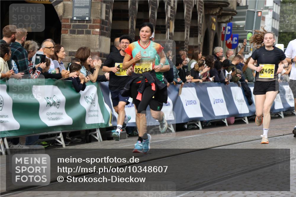 13.09.2026 - 21. swb-Marathon Bremen Strokosch-Dieckow http://msf.ph/oto/10348607 13.09.2026 10:53:56 Ziel 10141, 10174, 10222, 10227, 10478, 10479, 10626, 10821, 10838, 10845, 10886, 10905, 11242, 11446, 11502, 11590, 11800, 11950, 12056, 12119, 12308, 12331, 12341, 13597, 10822, 10947, 11010, 11290, 11329, 11361, 11765, 11998, 12356, 12435, 13531 meine-sportfotos.de