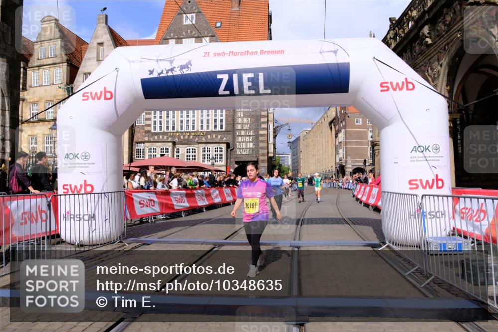 13.09.2026 - 21. swb-Marathon Bremen Tim E. http://msf.ph/oto/10348635 13.09.2026 11:20:48 Ziel 10161, 11296, 11529, 11530, 11541, 11675, 11980, 12285, 12316, 12317 meine-sportfotos.de