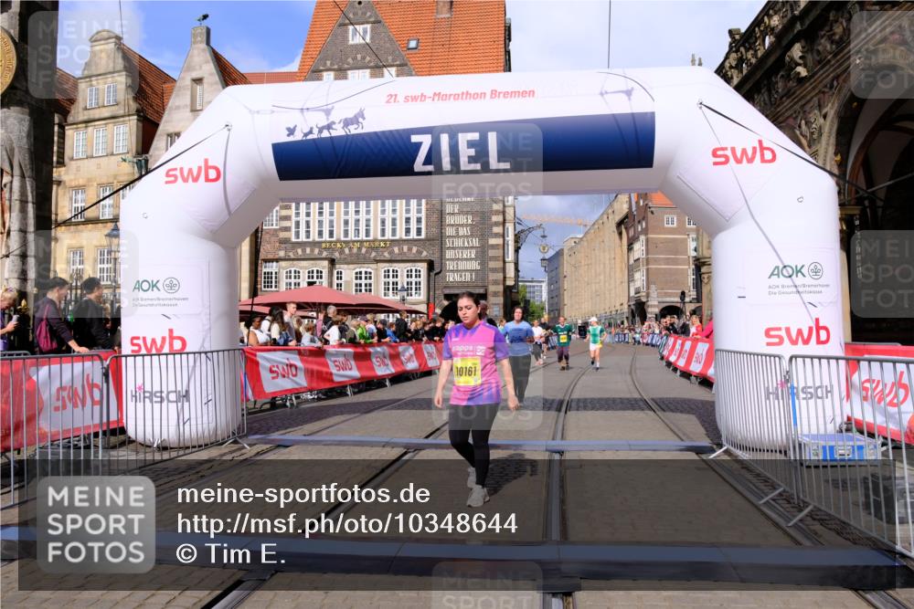 13.09.2026 - 21. swb-Marathon Bremen Tim E. http://msf.ph/oto/10348644 13.09.2026 11:20:48 Ziel 10161, 11296, 11529, 11530, 11541, 11675, 11980, 12285, 12316, 12317 meine-sportfotos.de