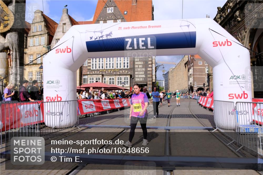 13.09.2026 - 21. swb-Marathon Bremen Tim E. http://msf.ph/oto/10348656 13.09.2026 11:20:48 Ziel 10161, 11296, 11529, 11530, 11541, 11675, 11980, 12285, 12316, 12317 meine-sportfotos.de
