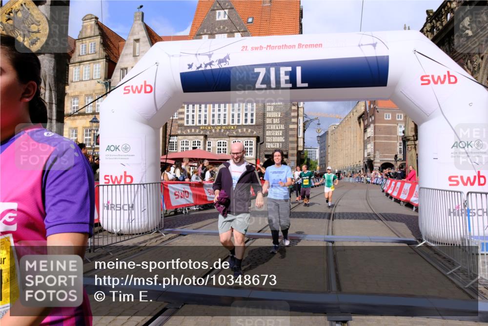 13.09.2026 - 21. swb-Marathon Bremen Tim E. http://msf.ph/oto/10348673 13.09.2026 11:20:51 Ziel 10161, 11296, 11529, 11530, 11541, 11675, 11980, 12153, 12285, 12316, 12317 meine-sportfotos.de