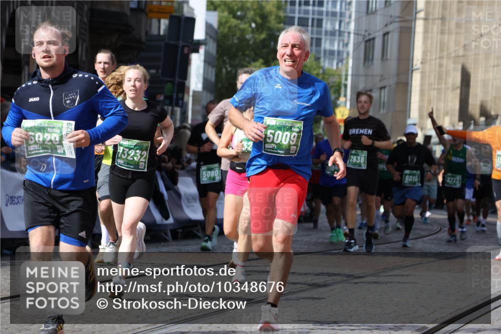 13.09.2026 - 21. swb-Marathon Bremen Strokosch-Dieckow http://msf.ph/oto/10348676 13.09.2026 13:32:46 Ziel 287, 1369, 1687, 2292, 2293, 2910, 2992, 3354, 3402, 3429, 3441, 3650, 3878, 3922, 4057, 4263, 4380, 4471, 4655, 4835, 5281, 6518, 6593, 6760, 6781, 6857, 6900, 7150, 7173, 7553, 7572, 7990, 8632, 8957, 9040, 9151, 9175, 9198, 9283, 9719, 9779, 13029, 13208, 13244, 891, 1532, 2638, 3167, 3404, 3773, 3902, 4194, 4233, 5009, 5090, 5706, 6018, 6786, 6941, 7756, 8506, 9292, 9406, 9745, 9829, 10048, 13039, 13146, 13164, 13232, 13234, 13247 meine-sportfotos.de