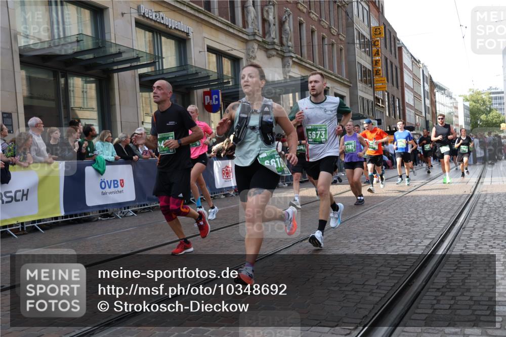 13.09.2026 - 21. swb-Marathon Bremen Strokosch-Dieckow http://msf.ph/oto/10348692 13.09.2026 13:30:59 Ziel 217, 922, 1398, 1627, 2244, 2513, 2602, 2707, 2802, 3152, 3343, 3392, 3396, 3579, 3762, 3800, 4477, 4647, 5375, 5504, 5673, 5720, 5765, 5846, 5979, 6147, 6419, 6619, 6732, 6968, 7001, 7296, 7359, 7637, 7812, 7882, 8035, 8097, 8239, 8339, 8342, 8382, 8726, 9147, 9274, 9337, 9822, 9969, 9977, 13066, 244, 800, 834, 1189, 1479, 1533, 1771, 1841, 1926, 1941, 2369, 2452, 2723, 2902, 2985, 3360, 4251, 4920, 5600, 5681, 5802, 6307, 7198, 7760, 7798, 8543 meine-sportfotos.de
