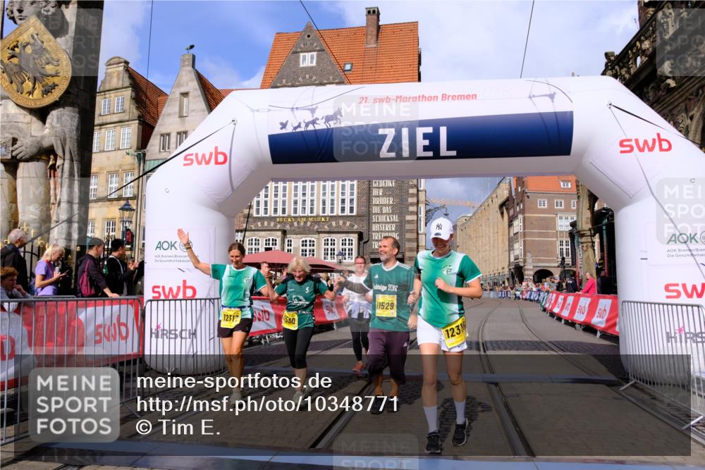 13.09.2026 - 21. swb-Marathon Bremen Tim E. http://msf.ph/oto/10348771 13.09.2026 11:20:56 Ziel 10161, 11529, 11530, 11541, 11675, 11980, 12153, 12316, 12317 meine-sportfotos.de