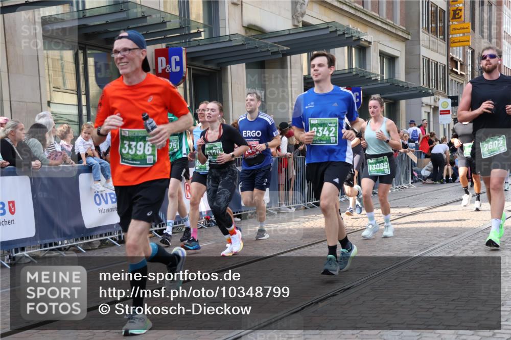 13.09.2026 - 21. swb-Marathon Bremen Strokosch-Dieckow http://msf.ph/oto/10348799 13.09.2026 13:31:01 Ziel 217, 922, 1398, 1627, 2244, 2513, 2602, 2707, 2802, 3152, 3343, 3392, 3396, 3579, 3762, 4258, 4477, 4647, 5375, 5504, 5673, 5720, 5765, 5846, 5979, 6147, 6419, 6619, 6732, 6968, 6971, 7001, 7296, 7359, 7812, 7882, 8035, 8097, 8239, 8339, 8342, 8382, 8726, 9147, 9155, 9274, 9337, 9822, 9969, 9977, 13066, 244, 800, 834, 1189, 1479, 1533, 1771, 1841, 1926, 1941, 2369, 2802, 2902, 2985, 3360, 3800, 4251, 4920, 5600, 5681, 5802, 6307, 7198, 7760, 7798, 8543 meine-sportfotos.de