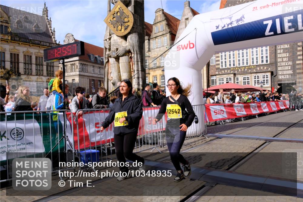 13.09.2026 - 21. swb-Marathon Bremen Tim E. http://msf.ph/oto/10348935 13.09.2026 11:21:14 Ziel 10407, 12542 meine-sportfotos.de
