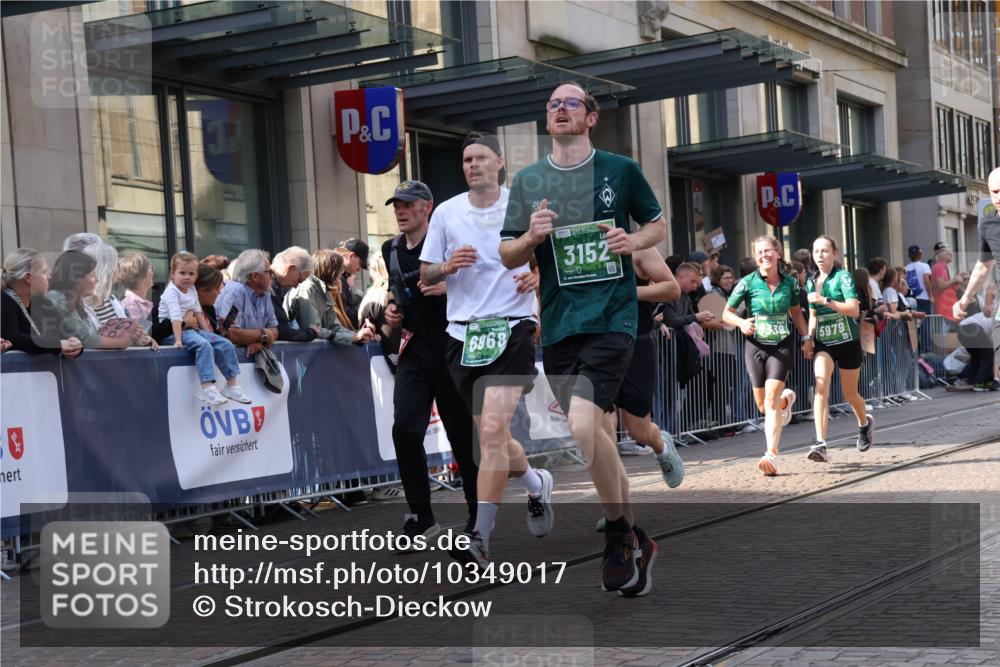 13.09.2026 - 21. swb-Marathon Bremen Strokosch-Dieckow http://msf.ph/oto/10349017 13.09.2026 13:31:07 Ziel 217, 922, 1600, 1627, 2244, 2602, 2707, 3152, 3343, 3392, 3396, 3579, 3762, 3859, 4258, 4273, 4477, 4692, 4889, 5375, 5504, 5673, 5720, 5765, 5979, 6039, 6147, 6581, 6619, 6968, 6971, 7001, 7032, 7296, 7812, 8035, 8042, 8097, 8205, 8239, 8339, 8342, 8364, 8495, 8522, 8726, 9147, 9155, 9293, 9337, 9822, 9903, 13066, 217, 244, 1189, 1398, 1479, 2513, 2802, 2902, 3360, 3800, 4251, 5600, 5681, 5802, 6307, 7198, 7760, 7798, 8543 meine-sportfotos.de