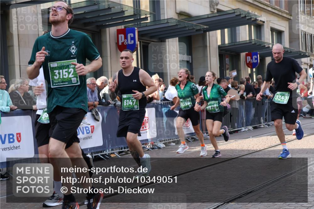 13.09.2026 - 21. swb-Marathon Bremen Strokosch-Dieckow http://msf.ph/oto/10349051 13.09.2026 13:31:08 Ziel 922, 1600, 1627, 2244, 2602, 2707, 3152, 3343, 3392, 3396, 3579, 3762, 3859, 4258, 4273, 4477, 4692, 4889, 5375, 5504, 5673, 5720, 5765, 5979, 6039, 6147, 6581, 6619, 6968, 6971, 7001, 7032, 7296, 7812, 8035, 8042, 8097, 8205, 8239, 8339, 8342, 8364, 8495, 8522, 8726, 9147, 9155, 9293, 9337, 9822, 9903, 13066, 217, 244, 1189, 1398, 1479, 2513, 2802, 2902, 3360, 3800, 4251, 5600, 5681, 5802, 6307, 7198, 7760, 7798, 8543 meine-sportfotos.de