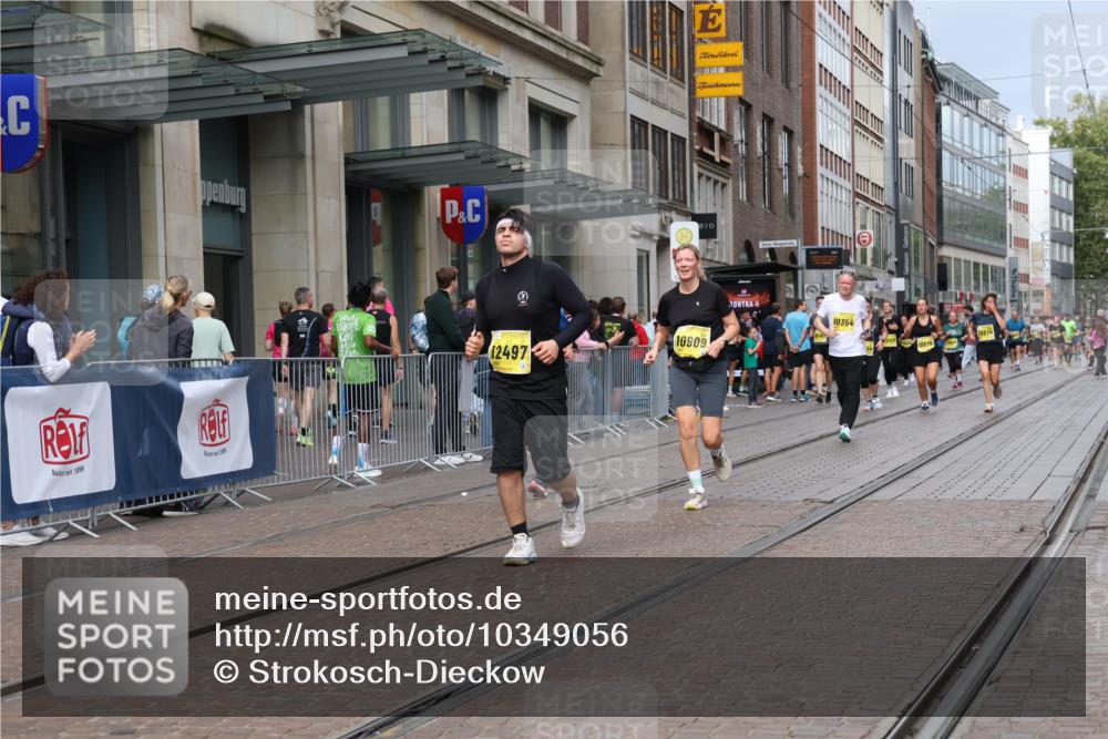 13.09.2026 - 21. swb-Marathon Bremen Strokosch-Dieckow http://msf.ph/oto/10349056 13.09.2026 11:12:21 Ziel 10354, 10483, 10743, 10874, 10875, 10909, 11090, 11657, 12234, 12423, 12497, 10213, 10406, 10414, 10490, 11052, 11585, 11633, 11716, 12012, 12327 meine-sportfotos.de