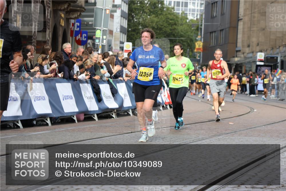 13.09.2026 - 21. swb-Marathon Bremen Strokosch-Dieckow http://msf.ph/oto/10349089 13.09.2026 10:54:05 Ziel 10141, 10174, 10222, 10227, 10255, 10478, 10684, 10685, 10708, 10838, 10845, 10905, 11242, 11446, 11489, 11502, 11596, 11950, 12119, 12331, 12341, 12405, 12492, 12515, 13597, 10359, 10577, 10749, 10996, 11099, 11118, 11329, 11361, 11476, 11765, 11843, 11989, 11998 meine-sportfotos.de