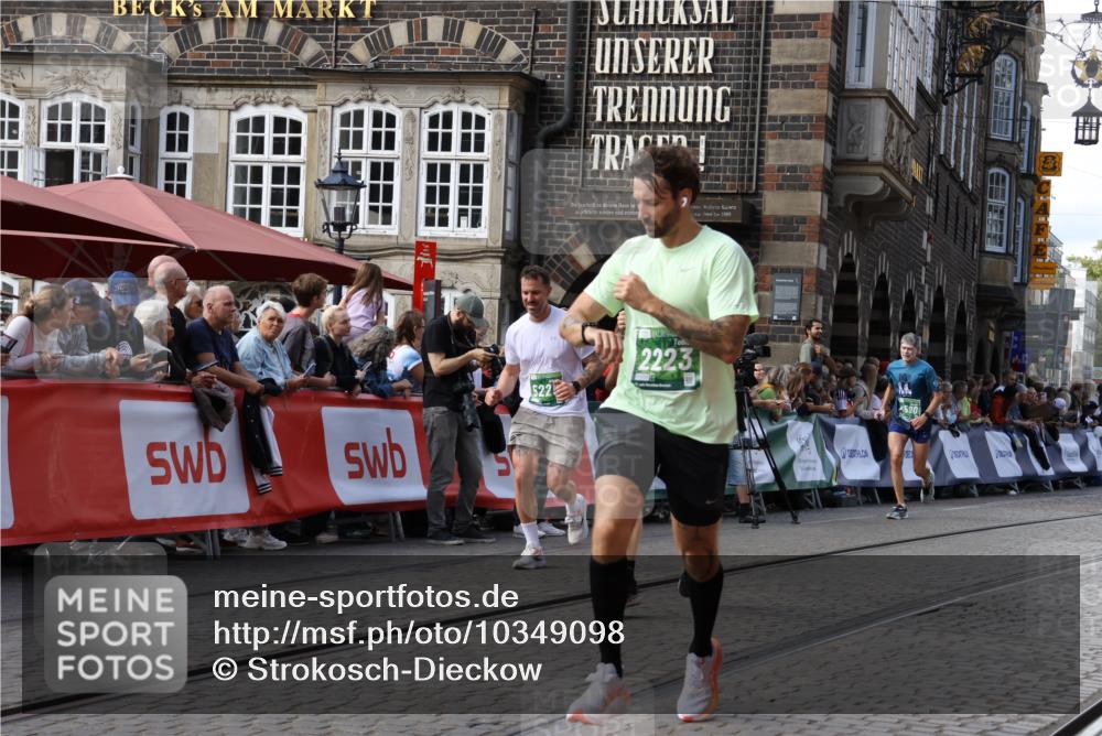 13.09.2026 - 21. swb-Marathon Bremen Strokosch-Dieckow http://msf.ph/oto/10349098 13.09.2026 13:29:00 Ziel 613, 1239, 1914, 2276, 2764, 2891, 3028, 3348, 3444, 4102, 4564, 6914, 6957, 7263, 7527, 8483, 8938, 9176, 13012, 394, 565, 687, 745, 1274, 1545, 2023, 2070, 2867, 3796, 4590, 5036, 5225, 6030, 7149, 7361, 9249, 9661 meine-sportfotos.de