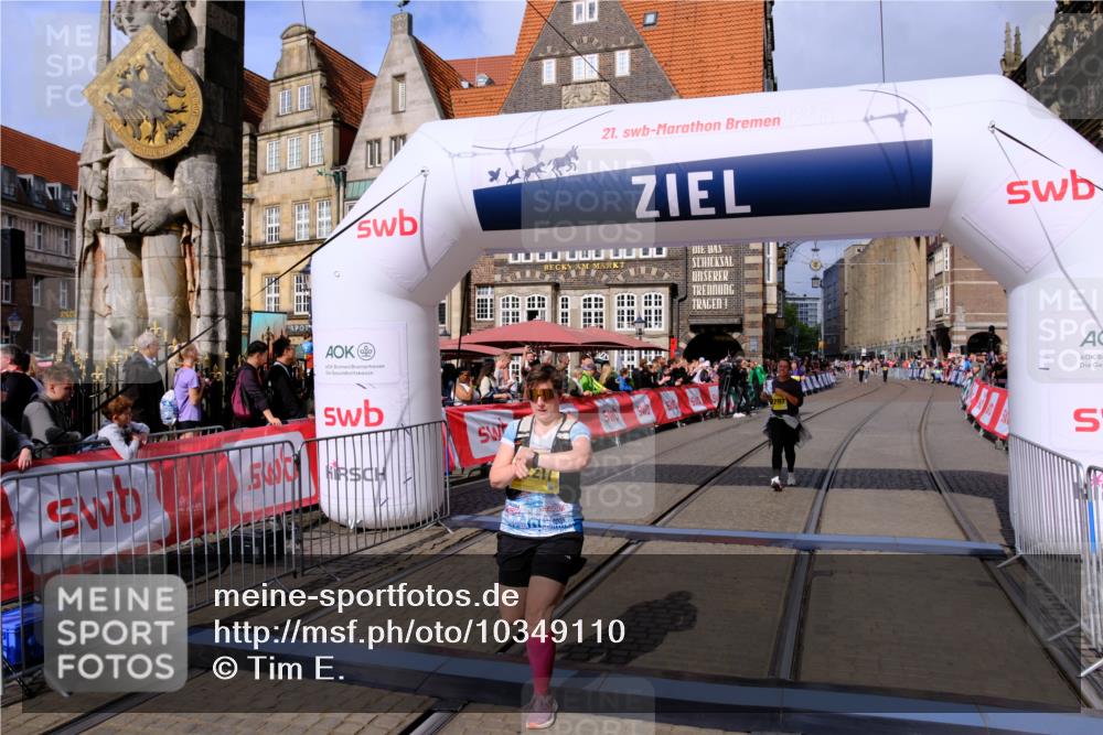 13.09.2026 - 21. swb-Marathon Bremen Tim E. http://msf.ph/oto/10349110 13.09.2026 11:22:16 Ziel 11639, 11698, 12157, 12211 meine-sportfotos.de