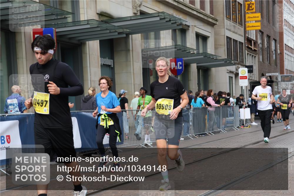 13.09.2026 - 21. swb-Marathon Bremen Strokosch-Dieckow http://msf.ph/oto/10349148 13.09.2026 11:12:23 Ziel 10354, 10483, 10743, 10874, 10875, 10909, 11090, 11657, 12234, 12423, 12497, 10213, 10406, 10414, 11052, 11585, 11633, 11716, 12012, 12327 meine-sportfotos.de