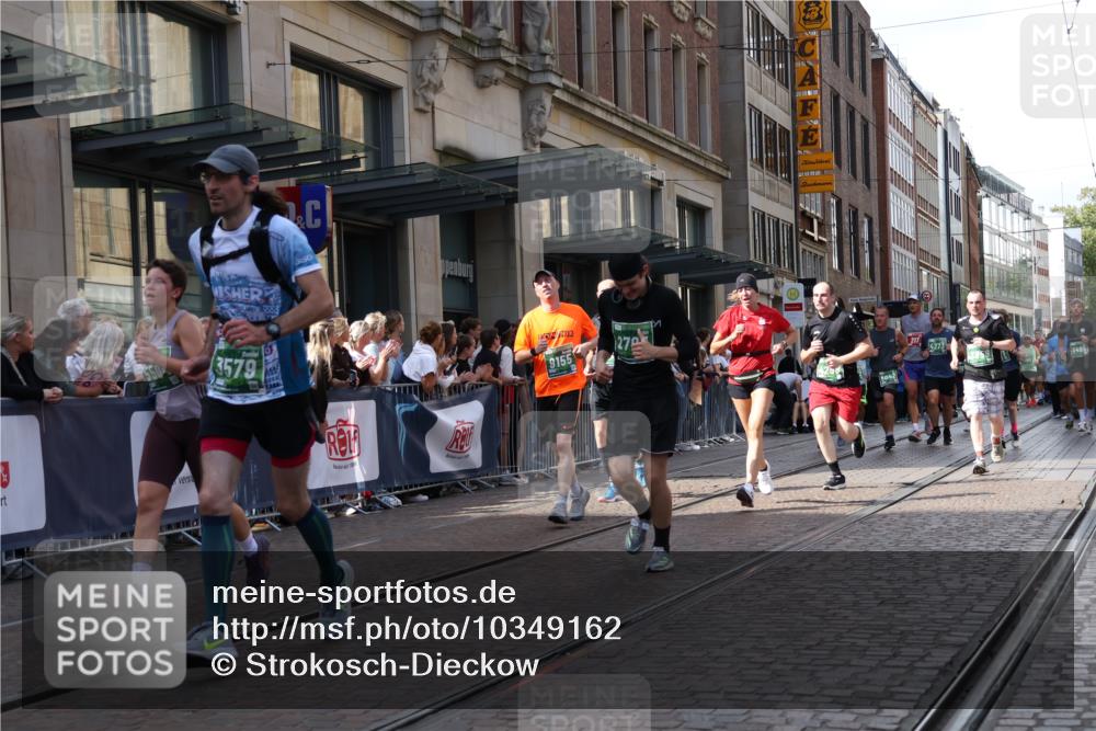 13.09.2026 - 21. swb-Marathon Bremen Strokosch-Dieckow http://msf.ph/oto/10349162 13.09.2026 13:31:11 Ziel 310, 922, 1600, 1627, 2244, 2602, 2707, 3152, 3343, 3392, 3396, 3579, 3858, 3859, 4258, 4273, 4477, 4692, 4889, 5375, 5426, 5504, 5720, 5765, 5979, 6039, 6147, 6581, 6968, 6971, 7001, 7032, 7296, 7608, 7812, 7941, 8035, 8042, 8205, 8239, 8339, 8342, 8364, 8495, 8522, 8726, 9147, 9155, 9293, 9822, 9903, 13066, 217, 244, 1189, 1398, 1479, 2244, 2513, 2802, 2902, 3360, 3762, 3800, 4251, 5600, 6307, 7198, 7760, 7798, 8543 meine-sportfotos.de