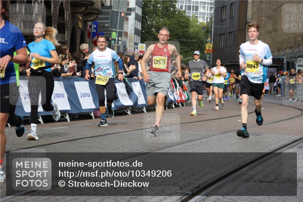 13.09.2026 - 21. swb-Marathon Bremen Strokosch-Dieckow http://msf.ph/oto/10349206 13.09.2026 10:54:08 Ziel 10141, 10174, 10227, 10255, 10478, 10579, 10684, 10685, 10708, 10838, 10905, 11206, 11489, 11502, 11596, 11950, 12075, 12244, 12331, 12341, 12405, 12492, 12515, 13597, 10359, 10503, 10577, 10749, 10837, 10884, 10996, 11099, 11118, 11329, 11361, 11476, 11765, 11843, 11989, 11998 meine-sportfotos.de