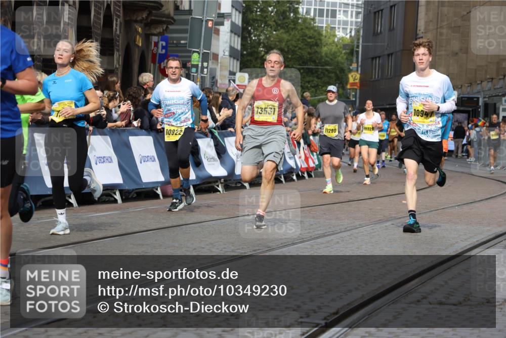 13.09.2026 - 21. swb-Marathon Bremen Strokosch-Dieckow http://msf.ph/oto/10349230 13.09.2026 10:54:08 Ziel 10141, 10174, 10227, 10255, 10478, 10579, 10684, 10685, 10708, 10838, 10905, 11206, 11489, 11502, 11596, 11950, 12075, 12244, 12331, 12341, 12405, 12492, 12515, 13597, 10359, 10503, 10577, 10749, 10837, 10884, 10996, 11099, 11118, 11329, 11361, 11476, 11765, 11843, 11989, 11998 meine-sportfotos.de