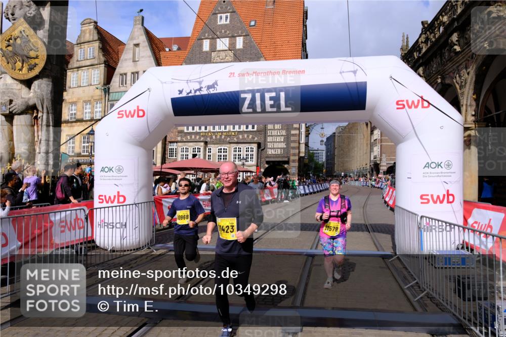 13.09.2026 - 21. swb-Marathon Bremen Tim E. http://msf.ph/oto/10349298 13.09.2026 11:22:42 Ziel 10710, 10968, 11423, 11579, 12444 meine-sportfotos.de