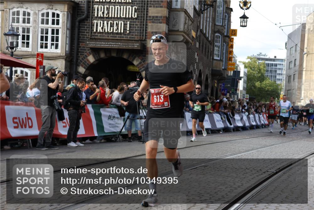 13.09.2026 - 21. swb-Marathon Bremen Strokosch-Dieckow http://msf.ph/oto/10349395 13.09.2026 13:29:05 Ziel 613, 722, 1014, 1914, 2276, 2851, 2891, 3348, 3419, 3444, 3665, 4102, 4564, 5267, 5531, 5691, 5865, 6817, 6914, 6937, 6955, 6957, 7134, 7263, 7527, 8938, 8985, 9176, 9562, 13012, 13174, 303, 394, 596, 651, 745, 1545, 1823, 2023, 2070, 2867, 3258, 3796, 3846, 3912, 5036, 6030, 7149, 7361, 7860, 8066, 8099, 8277, 8338, 8675, 9249, 9661, 9889, 10128 meine-sportfotos.de