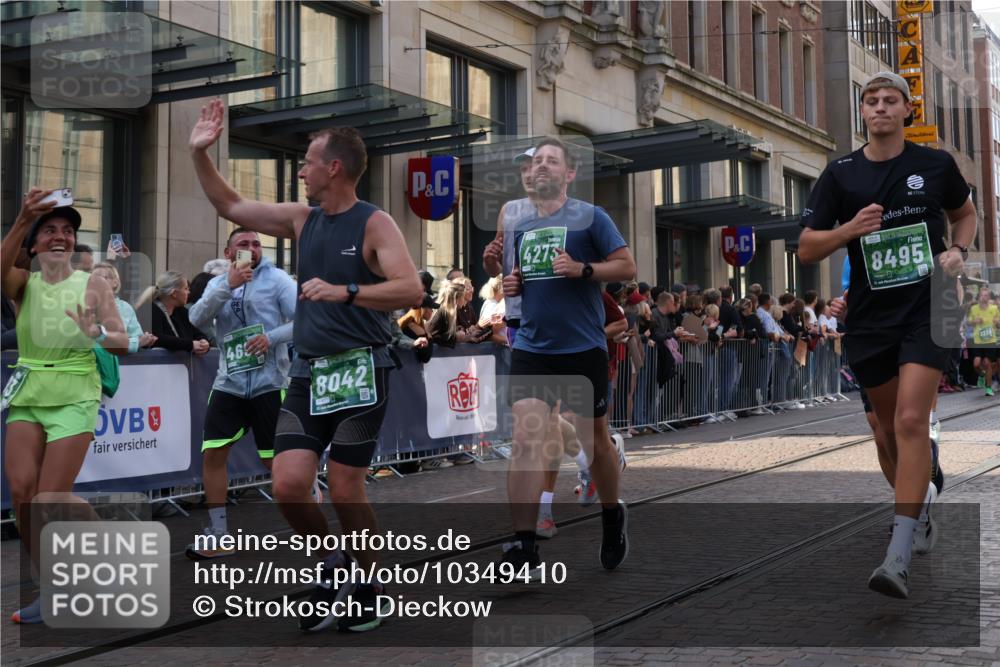 13.09.2026 - 21. swb-Marathon Bremen Strokosch-Dieckow http://msf.ph/oto/10349410 13.09.2026 13:31:17 Ziel 310, 922, 1600, 1627, 2602, 2707, 3115, 3152, 3239, 3244, 3343, 3392, 3579, 3858, 3859, 3989, 4164, 4258, 4273, 4692, 4889, 5363, 5375, 5426, 5504, 5899, 5979, 6039, 6062, 6100, 6147, 6193, 6213, 6581, 6602, 6968, 6971, 7001, 7032, 7260, 7608, 7941, 7964, 8042, 8078, 8166, 8205, 8206, 8239, 8339, 8364, 8495, 8522, 9033, 9155, 9293, 9568, 9903, 9914, 13151, 217, 1189, 1398, 1479, 2244, 2513, 2802, 2902, 3360, 3396, 3762, 3800, 4477, 6307, 7198, 7760, 7798, 8543 meine-sportfotos.de