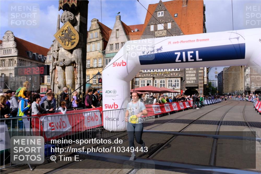 13.09.2026 - 21. swb-Marathon Bremen Tim E. http://msf.ph/oto/10349443 13.09.2026 11:22:44 Ziel 10710, 10968, 11423, 11579, 12444 meine-sportfotos.de