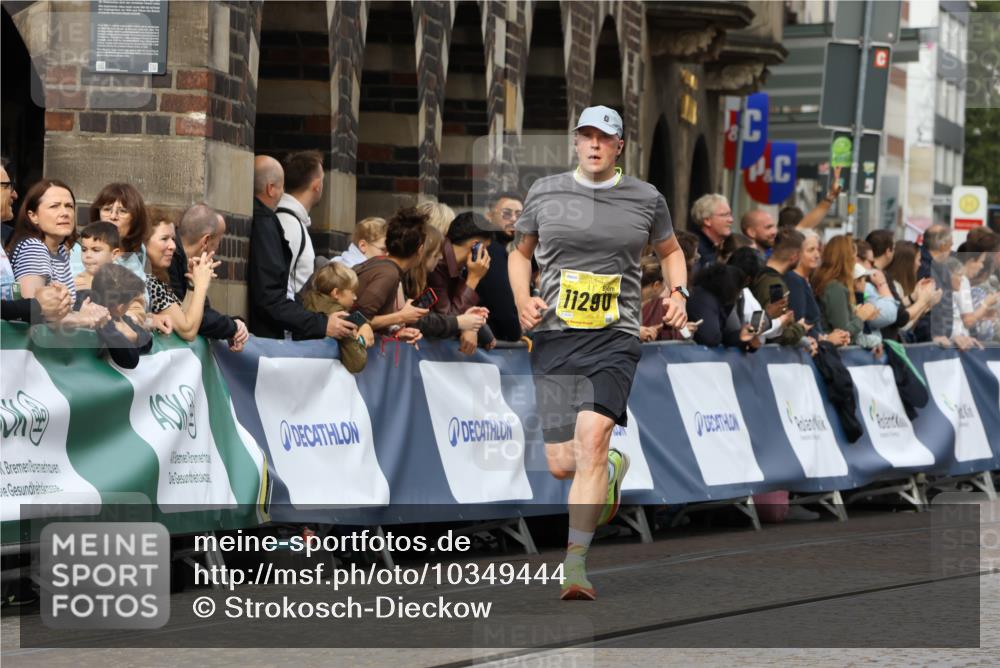 13.09.2026 - 21. swb-Marathon Bremen Strokosch-Dieckow http://msf.ph/oto/10349444 13.09.2026 10:54:13 Ziel 10174, 10255, 10579, 10684, 10685, 10708, 10822, 10905, 10947, 11010, 11206, 11489, 11596, 11950, 12075, 12244, 12331, 12356, 12405, 12435, 12492, 12515, 13531, 10067, 10359, 10503, 10577, 10631, 10749, 10837, 10884, 11099, 11118, 11476, 11593, 11843, 11989, 12265, 12328 meine-sportfotos.de