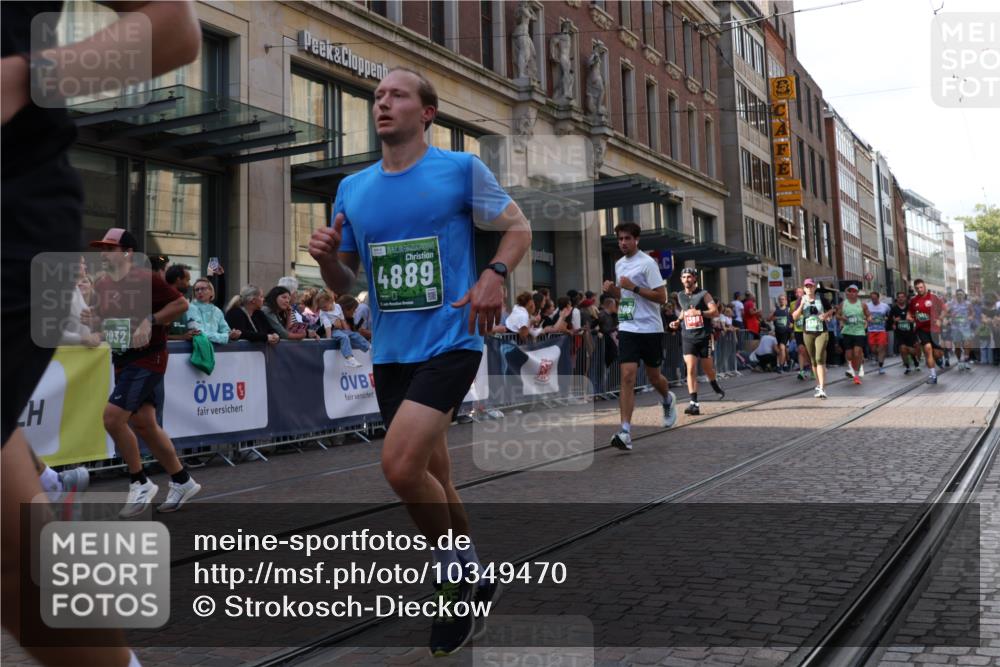 13.09.2026 - 21. swb-Marathon Bremen Strokosch-Dieckow http://msf.ph/oto/10349470 13.09.2026 13:31:18 Ziel 310, 922, 1600, 1627, 2602, 2707, 3115, 3152, 3239, 3244, 3278, 3343, 3392, 3579, 3858, 3859, 3989, 4164, 4258, 4273, 4692, 4889, 4998, 5158, 5363, 5375, 5426, 5504, 5899, 5979, 6039, 6062, 6100, 6147, 6193, 6213, 6354, 6581, 6602, 6968, 6971, 7001, 7032, 7260, 7608, 7941, 7964, 8042, 8078, 8166, 8205, 8206, 8239, 8339, 8364, 8495, 8522, 9033, 9155, 9293, 9568, 9903, 9914, 13151, 217, 1398, 1479, 1627, 2244, 2513, 2802, 2902, 3396, 3762, 3800, 4477, 6307, 7198, 7798, 8543 meine-sportfotos.de