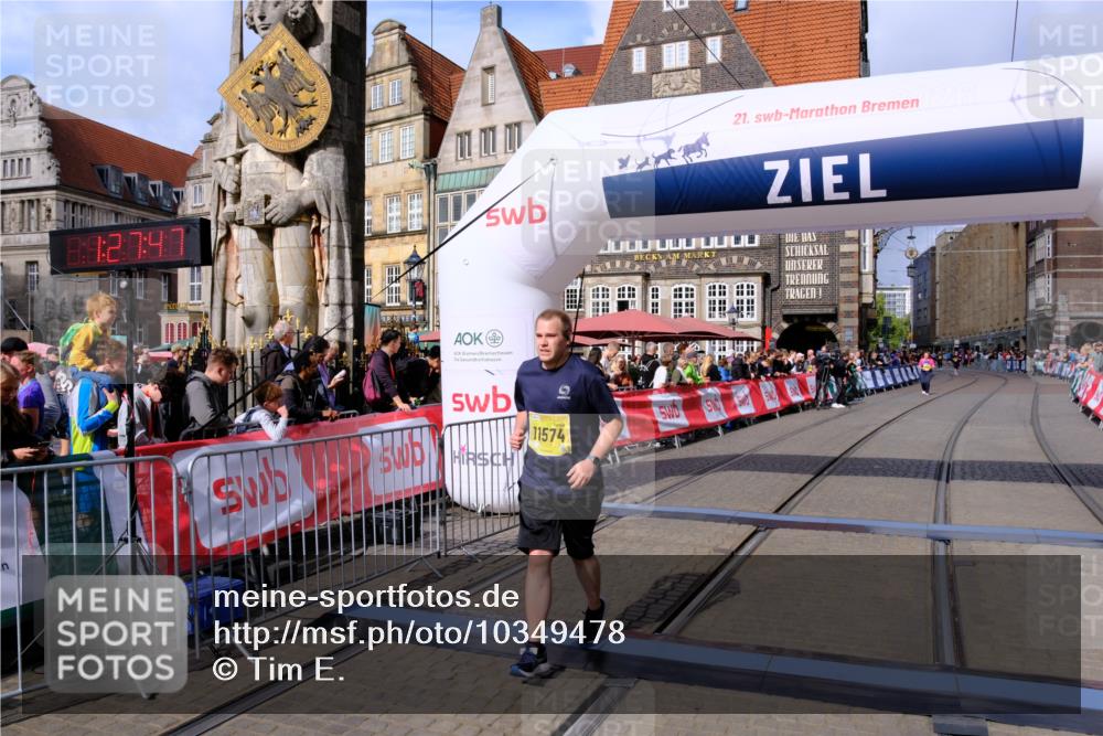 13.09.2026 - 21. swb-Marathon Bremen Tim E. http://msf.ph/oto/10349478 13.09.2026 11:23:04 Ziel 11574 meine-sportfotos.de