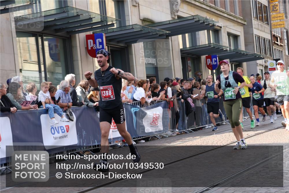 13.09.2026 - 21. swb-Marathon Bremen Strokosch-Dieckow http://msf.ph/oto/10349530 13.09.2026 13:31:20 Ziel 310, 922, 1600, 2707, 3115, 3152, 3239, 3244, 3278, 3343, 3392, 3579, 3858, 3859, 3989, 4164, 4258, 4273, 4692, 4889, 4998, 5158, 5363, 5426, 5504, 5899, 6039, 6062, 6100, 6147, 6193, 6213, 6354, 6581, 6602, 6968, 6971, 7032, 7260, 7608, 7790, 7941, 7964, 8042, 8078, 8166, 8205, 8206, 8239, 8364, 8495, 8522, 9033, 9155, 9188, 9293, 9568, 9903, 9914, 13151, 13231, 217, 1398, 1479, 1627, 2244, 2513, 2602, 2802, 2902, 3343, 3392, 3396, 3762, 3800, 4477, 7198, 7798 meine-sportfotos.de