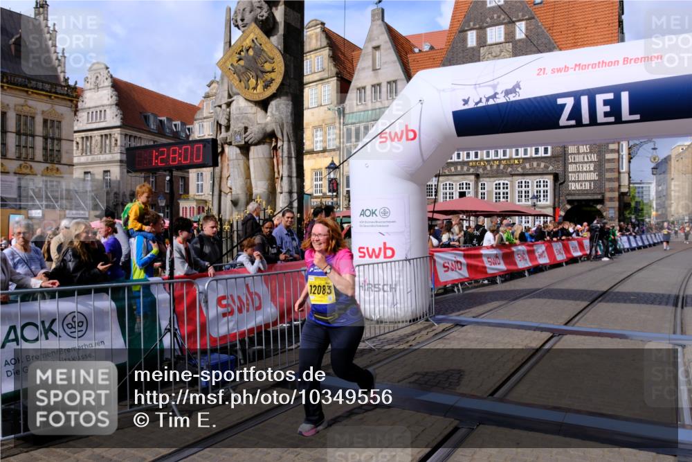 13.09.2026 - 21. swb-Marathon Bremen Tim E. http://msf.ph/oto/10349556 13.09.2026 11:23:17 Ziel 12083 meine-sportfotos.de