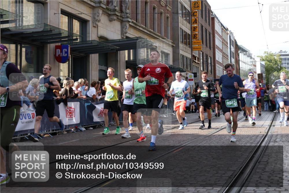 13.09.2026 - 21. swb-Marathon Bremen Strokosch-Dieckow http://msf.ph/oto/10349599 13.09.2026 13:31:22 Ziel 310, 578, 922, 1600, 2707, 3115, 3239, 3244, 3278, 3579, 3858, 3859, 3989, 4030, 4164, 4258, 4273, 4692, 4889, 4998, 5158, 5363, 5426, 5504, 5899, 6039, 6062, 6100, 6193, 6213, 6354, 6581, 6602, 6971, 7032, 7242, 7260, 7608, 7790, 7941, 7964, 8042, 8078, 8166, 8205, 8206, 8239, 8364, 8495, 8522, 9016, 9033, 9155, 9188, 9293, 9568, 9785, 9903, 9914, 13151, 13231, 217, 1398, 1479, 1627, 2244, 2513, 2602, 2707, 2802, 3152, 3343, 3392, 3396, 3762, 3800, 4477, 7198, 7798 meine-sportfotos.de