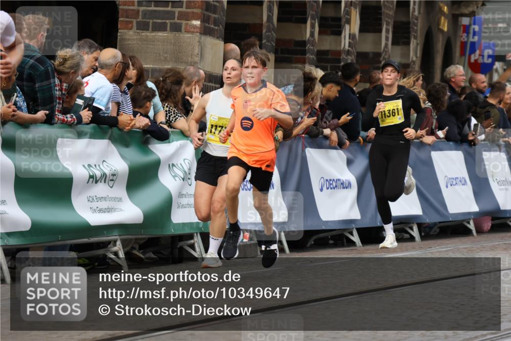 13.09.2026 - 21. swb-Marathon Bremen Strokosch-Dieckow http://msf.ph/oto/10349647 13.09.2026 10:54:19 Ziel 10255, 10579, 10685, 10708, 10822, 10947, 11010, 11206, 11290, 11489, 11596, 12075, 12244, 12356, 12405, 12435, 12492, 12515, 13531, 10067, 10146, 10410, 10503, 10631, 10765, 10837, 10884, 11039, 11389, 11593, 12038, 12265, 12328, 12467 meine-sportfotos.de