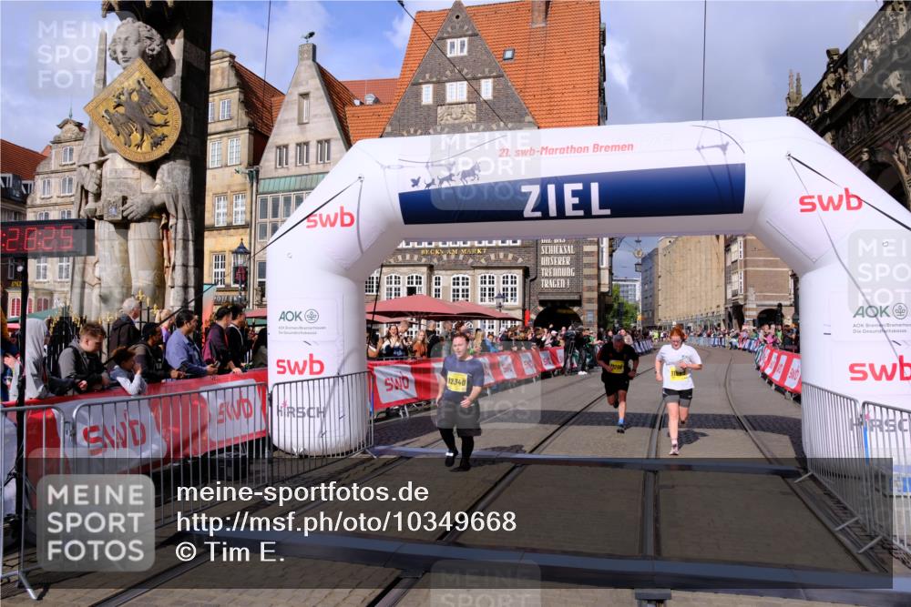 13.09.2026 - 21. swb-Marathon Bremen Tim E. http://msf.ph/oto/10349668 13.09.2026 11:23:42 Ziel 10349, 10754, 10925, 11266, 11663, 12340, 12440 meine-sportfotos.de