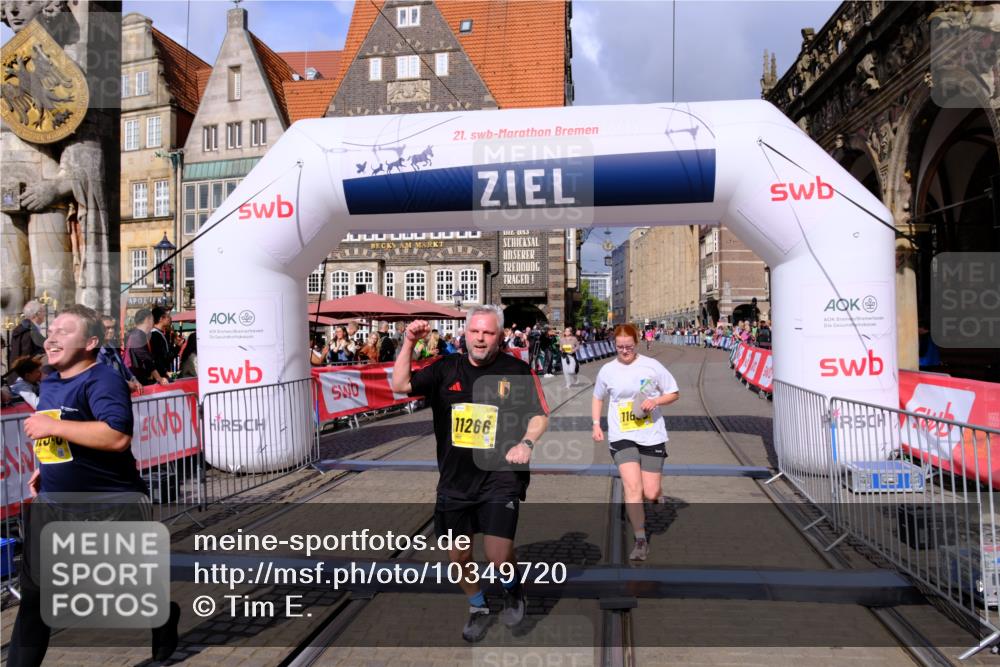 13.09.2026 - 21. swb-Marathon Bremen Tim E. http://msf.ph/oto/10349720 13.09.2026 11:23:44 Ziel 10754, 10925, 11266, 11663, 12340, 12440 meine-sportfotos.de