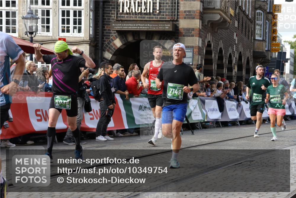 13.09.2026 - 21. swb-Marathon Bremen Strokosch-Dieckow http://msf.ph/oto/10349754 13.09.2026 13:29:13 Ziel 430, 565, 687, 722, 725, 936, 1014, 1274, 1688, 2223, 2276, 2378, 2851, 2891, 3348, 3419, 3444, 3665, 3938, 5225, 5267, 5531, 5691, 5865, 6099, 6817, 6937, 6955, 7134, 7263, 7527, 8984, 8985, 9562, 13174, 132, 303, 596, 651, 1083, 1365, 1387, 1545, 1823, 2301, 2867, 2957, 3258, 3721, 3796, 3846, 3912, 4541, 5599, 6030, 6103, 6499, 7013, 7631, 7649, 7860, 8007, 8009, 8066, 8099, 8277, 8338, 8675, 9249, 9889, 10128 meine-sportfotos.de
