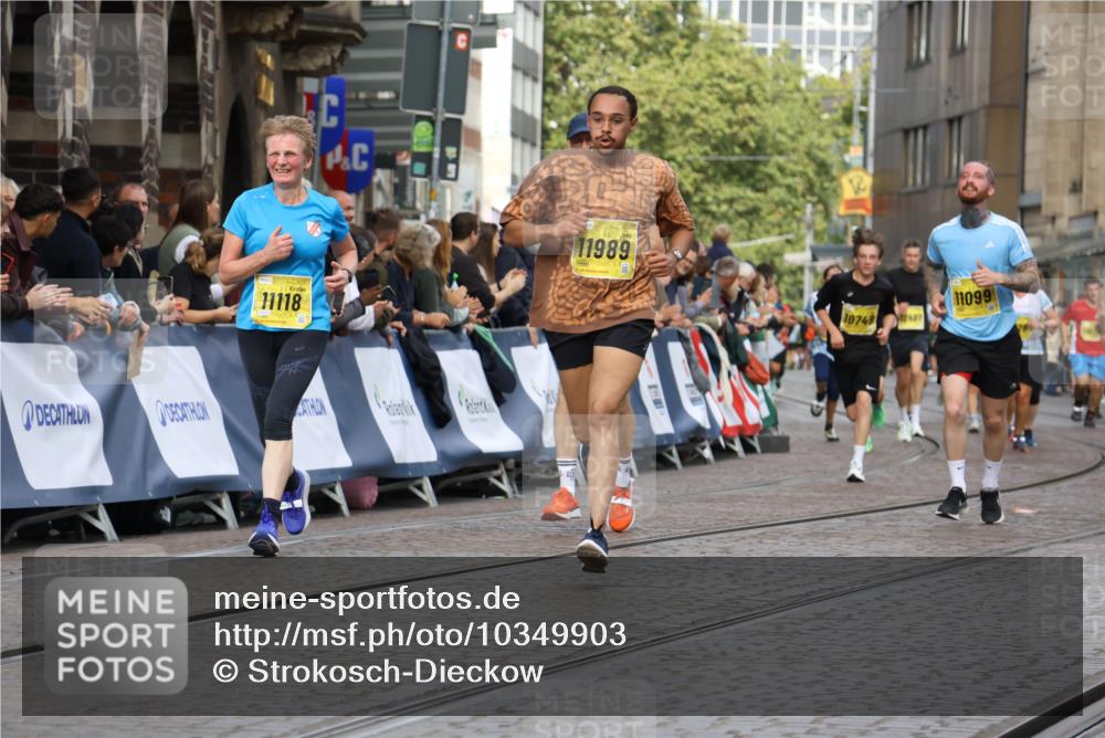 13.09.2026 - 21. swb-Marathon Bremen Strokosch-Dieckow http://msf.ph/oto/10349903 13.09.2026 10:54:23 Ziel 10579, 10708, 10822, 10947, 10996, 11010, 11206, 11290, 11329, 11361, 11765, 11998, 12075, 12244, 12356, 12435, 13531, 10067, 10146, 10410, 10631, 10704, 10765, 11039, 11389, 11593, 12038, 12265, 12328, 12467 meine-sportfotos.de