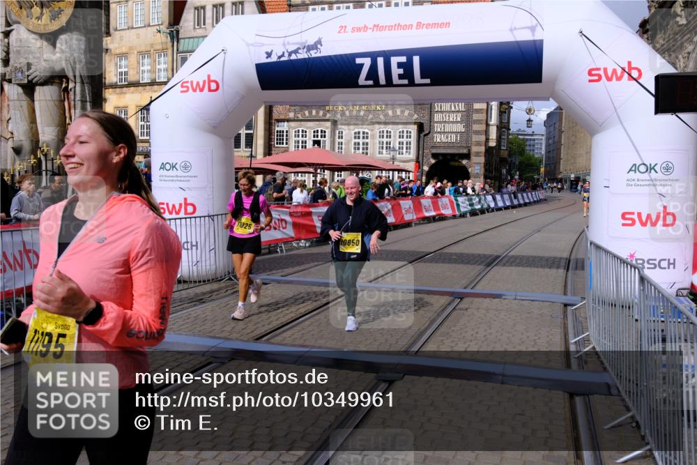 13.09.2026 - 21. swb-Marathon Bremen Tim E. http://msf.ph/oto/10349961 13.09.2026 11:31:51 Ziel  meine-sportfotos.de