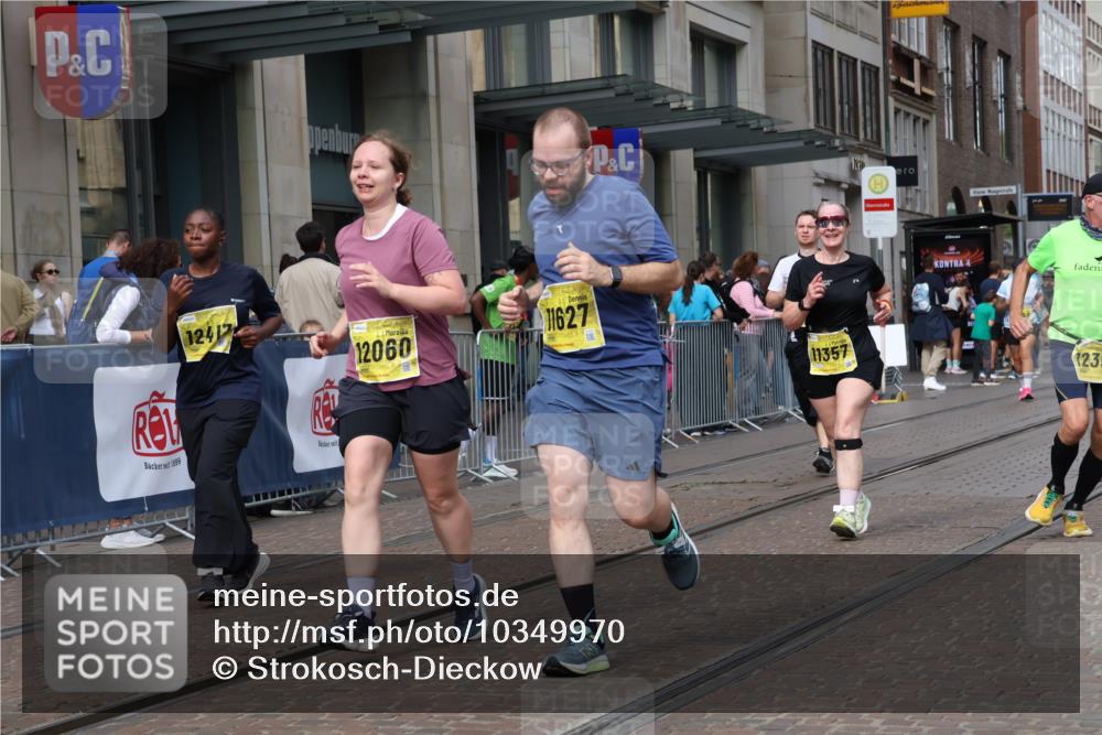 13.09.2026 - 21. swb-Marathon Bremen Strokosch-Dieckow http://msf.ph/oto/10349970 13.09.2026 11:12:54 Ziel 10804, 10893, 11048, 11357, 11627, 12060, 12393, 12418, 10354, 10483, 10743, 10874, 10875, 11090, 11606, 11657, 11671, 11832, 12050, 12234, 12423, 12497 meine-sportfotos.de