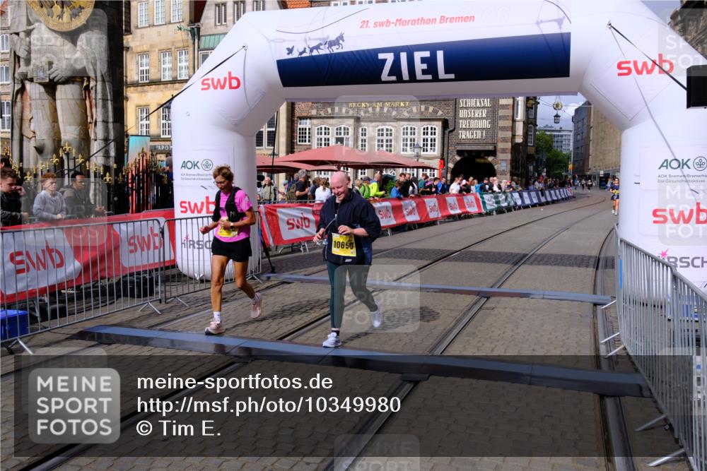 13.09.2026 - 21. swb-Marathon Bremen Tim E. http://msf.ph/oto/10349980 13.09.2026 11:31:51 Ziel  meine-sportfotos.de