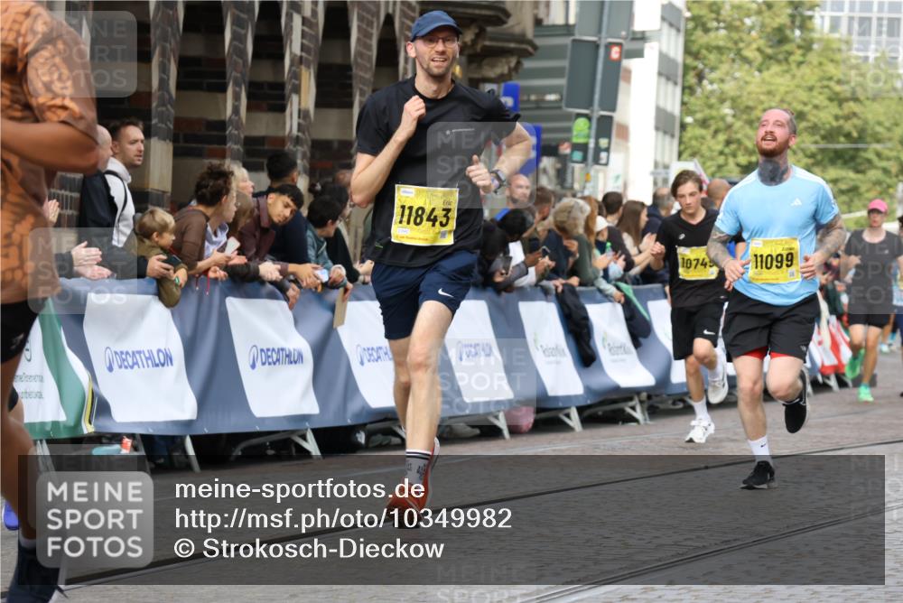 13.09.2026 - 21. swb-Marathon Bremen Strokosch-Dieckow http://msf.ph/oto/10349982 13.09.2026 10:54:26 Ziel 10579, 10822, 10947, 10996, 11010, 11206, 11290, 11329, 11361, 11476, 11765, 11989, 11998, 12075, 12244, 12356, 12435, 13531, 10067, 10146, 10410, 10608, 10704, 10765, 11039, 11174, 11389, 11593, 11874, 12038, 12265, 12467, 12519, 13526 meine-sportfotos.de