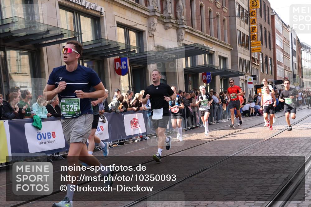 13.09.2026 - 21. swb-Marathon Bremen Strokosch-Dieckow http://msf.ph/oto/10350093 13.09.2026 13:31:35 Ziel 310, 578, 846, 2934, 3115, 3205, 3239, 3244, 3278, 3858, 3946, 3989, 4030, 4164, 4797, 4979, 4998, 5158, 5325, 5363, 5899, 6062, 6100, 6116, 6193, 6213, 6354, 6602, 7242, 7260, 7526, 7608, 7790, 7941, 7964, 8048, 8078, 8166, 8206, 8247, 8610, 8970, 9016, 9033, 9188, 9568, 9640, 9785, 9914, 13151, 13231, 310, 922, 1600, 1627, 2244, 2602, 2707, 3152, 3343, 3392, 3396, 3579, 3762, 3858, 3859, 4258, 4273, 4477, 4692, 4889, 5426, 6039, 6581, 7032, 7608, 7941, 8042, 8205 meine-sportfotos.de