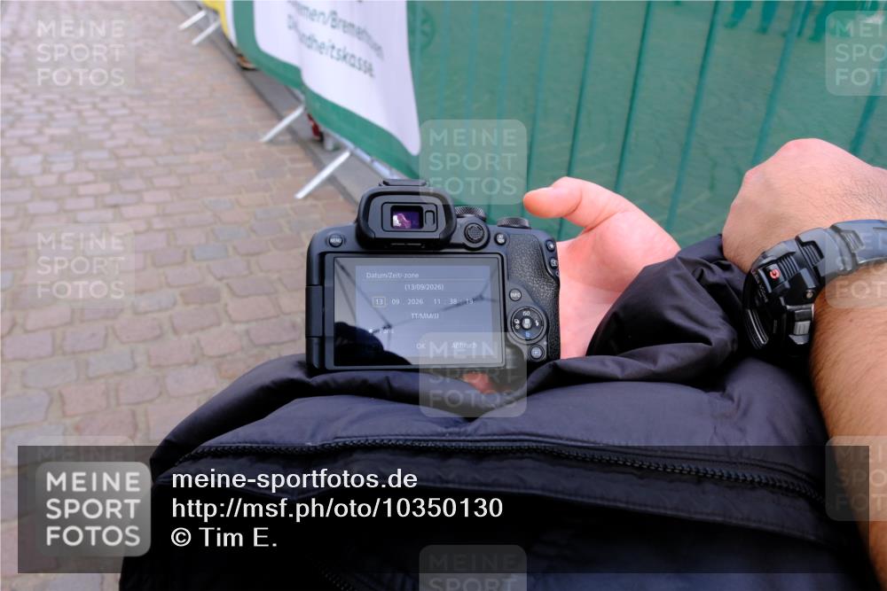 13.09.2026 - 21. swb-Marathon Bremen Tim E. http://msf.ph/oto/10350130 13.09.2026 11:38:38 Ziel  meine-sportfotos.de