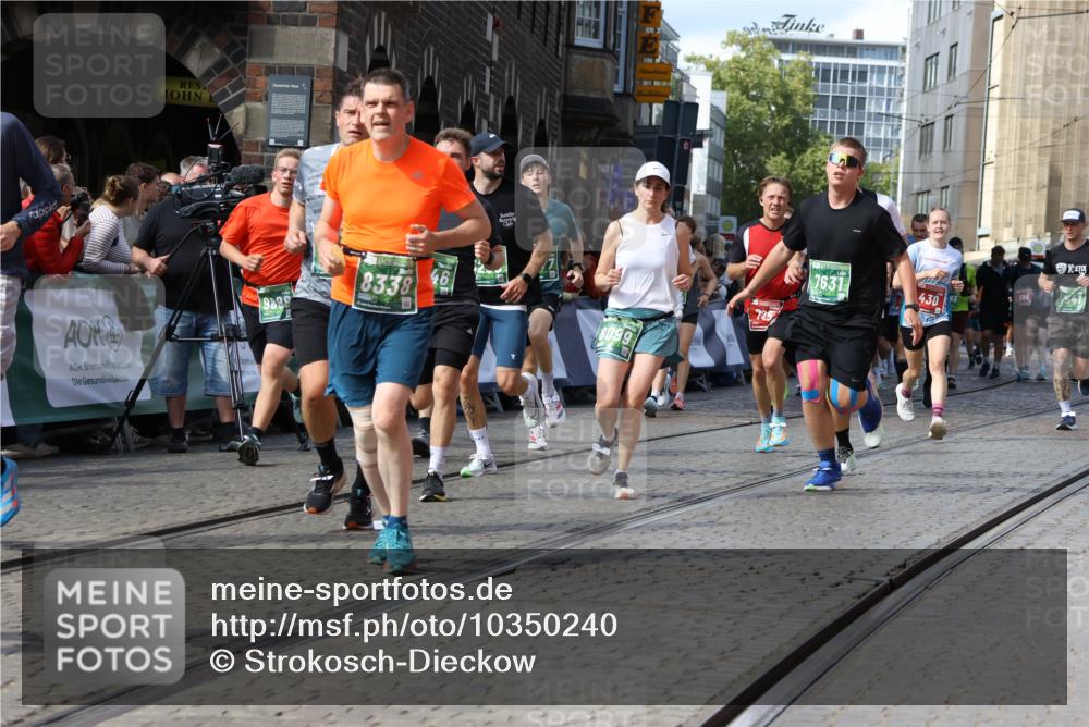 13.09.2026 - 21. swb-Marathon Bremen Strokosch-Dieckow http://msf.ph/oto/10350240 13.09.2026 13:29:18 Ziel 394, 430, 565, 687, 722, 725, 745, 936, 1014, 1274, 1688, 2070, 2223, 2276, 2378, 2851, 3419, 3444, 3665, 3938, 4590, 5225, 5267, 5531, 5691, 5865, 6099, 6817, 6937, 6955, 7134, 8984, 8985, 9562, 13174, 132, 1083, 1243, 1365, 1387, 2076, 2301, 2742, 2957, 3030, 3258, 3721, 3846, 4541, 5244, 5599, 6103, 6499, 6690, 7013, 7426, 7631, 7649, 8007, 8009, 8066, 8099, 8277, 8338, 8675, 8831, 9889 meine-sportfotos.de