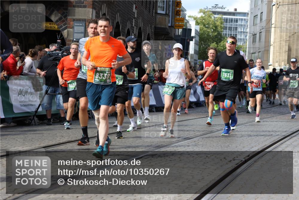 13.09.2026 - 21. swb-Marathon Bremen Strokosch-Dieckow http://msf.ph/oto/10350267 13.09.2026 13:29:18 Ziel 394, 430, 565, 687, 722, 725, 745, 936, 1014, 1274, 1688, 2070, 2223, 2276, 2378, 2851, 3419, 3444, 3665, 3938, 4590, 5225, 5267, 5531, 5691, 5865, 6099, 6817, 6937, 6955, 7134, 8984, 8985, 9562, 13174, 132, 1083, 1243, 1365, 1387, 2076, 2301, 2742, 2957, 3030, 3258, 3721, 3846, 4541, 5244, 5599, 6103, 6499, 6690, 7013, 7426, 7631, 7649, 8007, 8009, 8066, 8099, 8277, 8338, 8675, 8831, 9889 meine-sportfotos.de