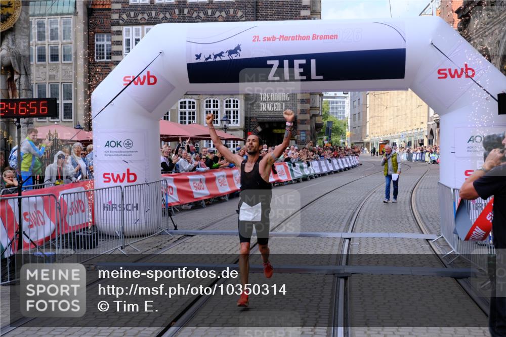 13.09.2026 - 21. swb-Marathon Bremen Tim E. http://msf.ph/oto/10350314 13.09.2026 12:17:46 Ziel  meine-sportfotos.de
