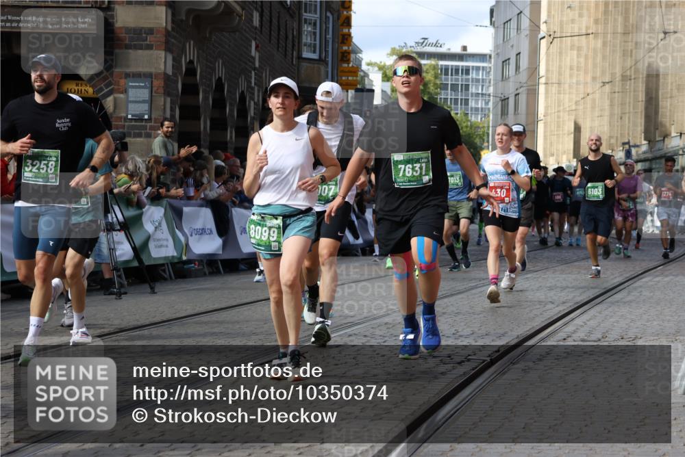 13.09.2026 - 21. swb-Marathon Bremen Strokosch-Dieckow http://msf.ph/oto/10350374 13.09.2026 13:29:20 Ziel 394, 430, 565, 687, 722, 725, 745, 936, 1014, 1274, 1688, 2070, 2223, 2378, 2851, 3419, 3665, 3938, 4590, 5225, 5267, 5531, 5691, 5865, 6099, 6817, 6937, 6955, 7134, 8984, 8985, 9562, 9661, 13174, 132, 1083, 1243, 1365, 1387, 2076, 2301, 2742, 2957, 3030, 3721, 4541, 5244, 5599, 6103, 6384, 6499, 6690, 6930, 7013, 7426, 7631, 7649, 8007, 8009, 8831 meine-sportfotos.de