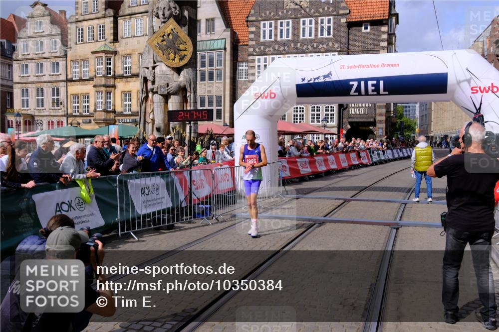 13.09.2026 - 21. swb-Marathon Bremen Tim E. http://msf.ph/oto/10350384 13.09.2026 12:18:35 Ziel  meine-sportfotos.de