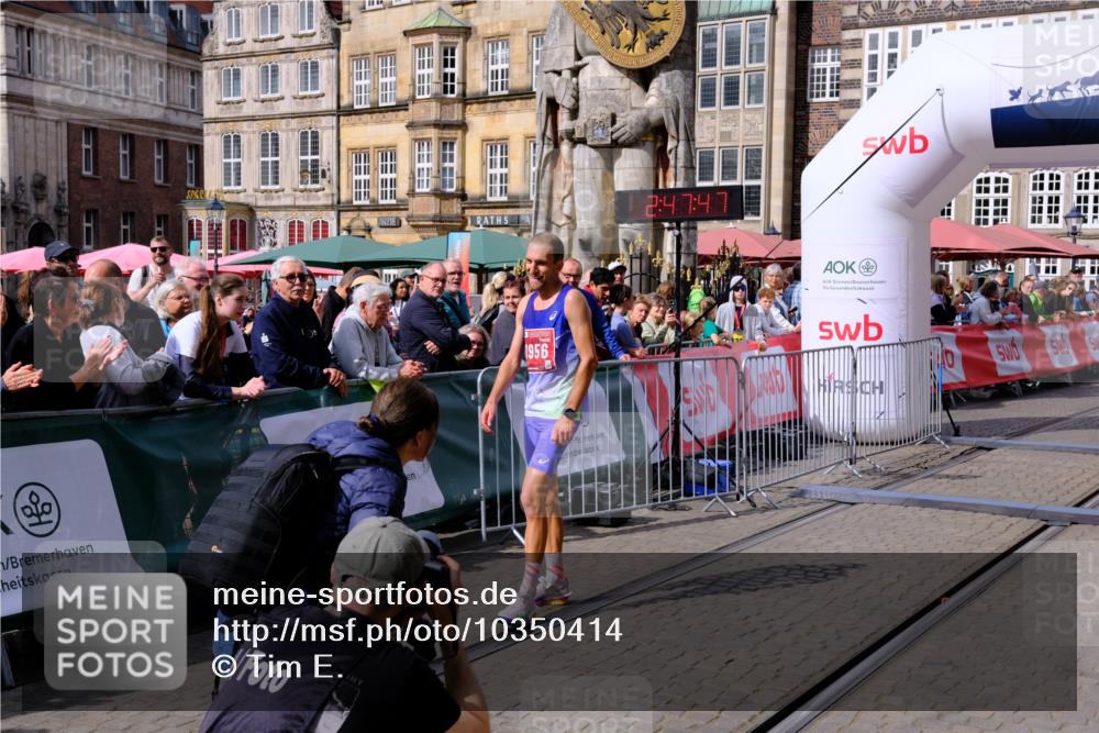 13.09.2026 - 21. swb-Marathon Bremen Tim E. http://msf.ph/oto/10350414 13.09.2026 12:18:37 Ziel  meine-sportfotos.de